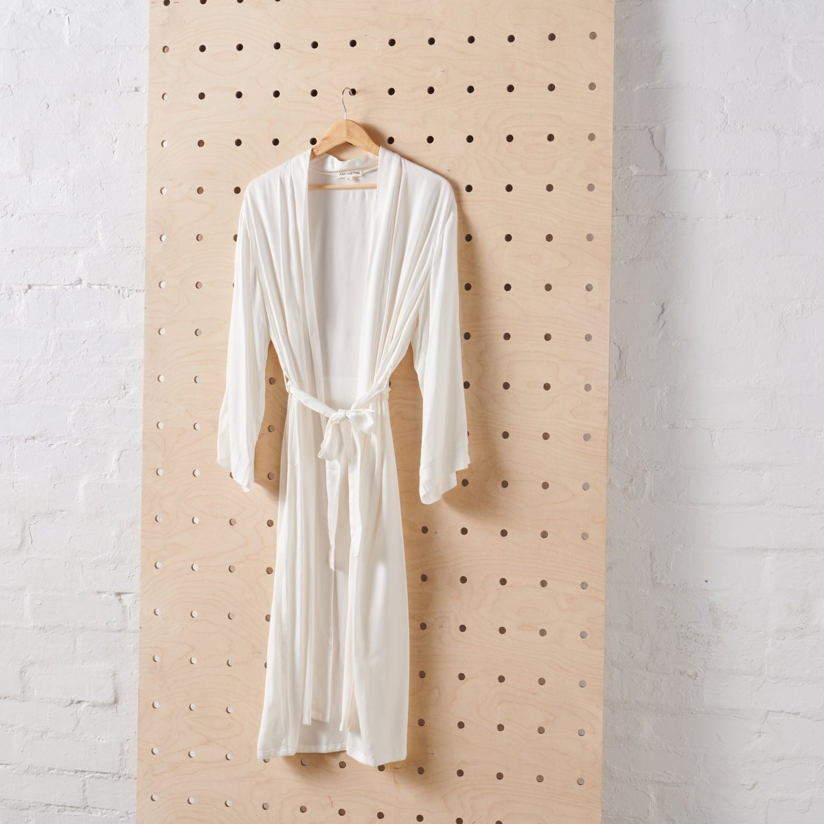 Bamboo Robe in White - Rosette & Co