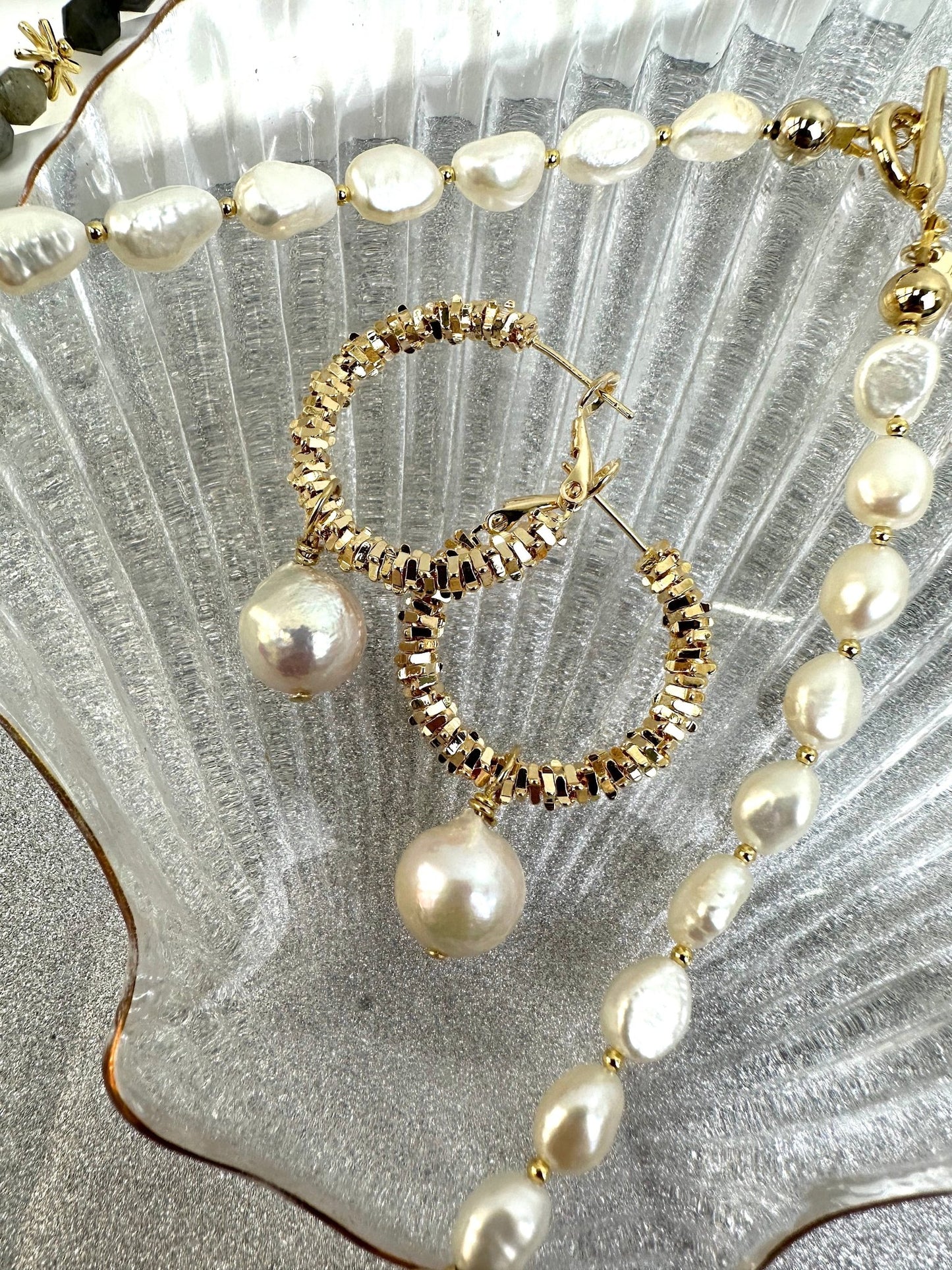 Freshwater Pearls Hook Earrings - Rosette & Co