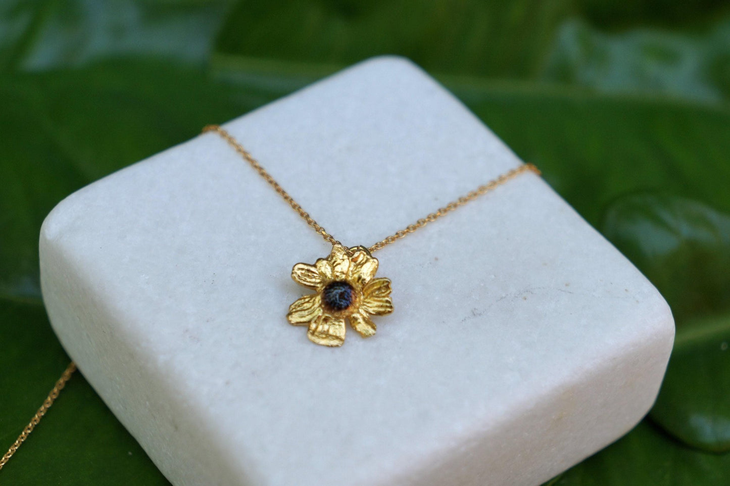 Gold Chamomile Necklace - Rosette & Co