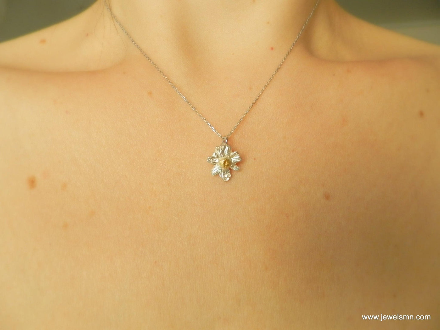 Gold Chamomile Necklace - Rosette & Co