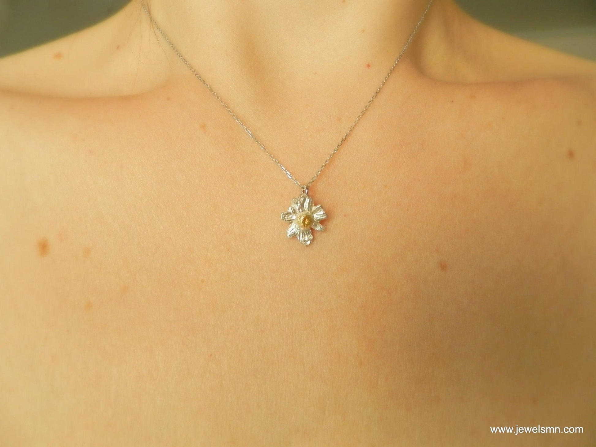Gold Chamomile Necklace - Rosette & Co