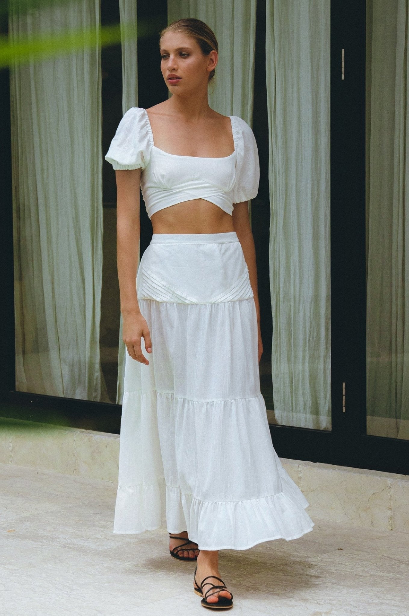 Kiana Linen Crop Top - Rosette & Co