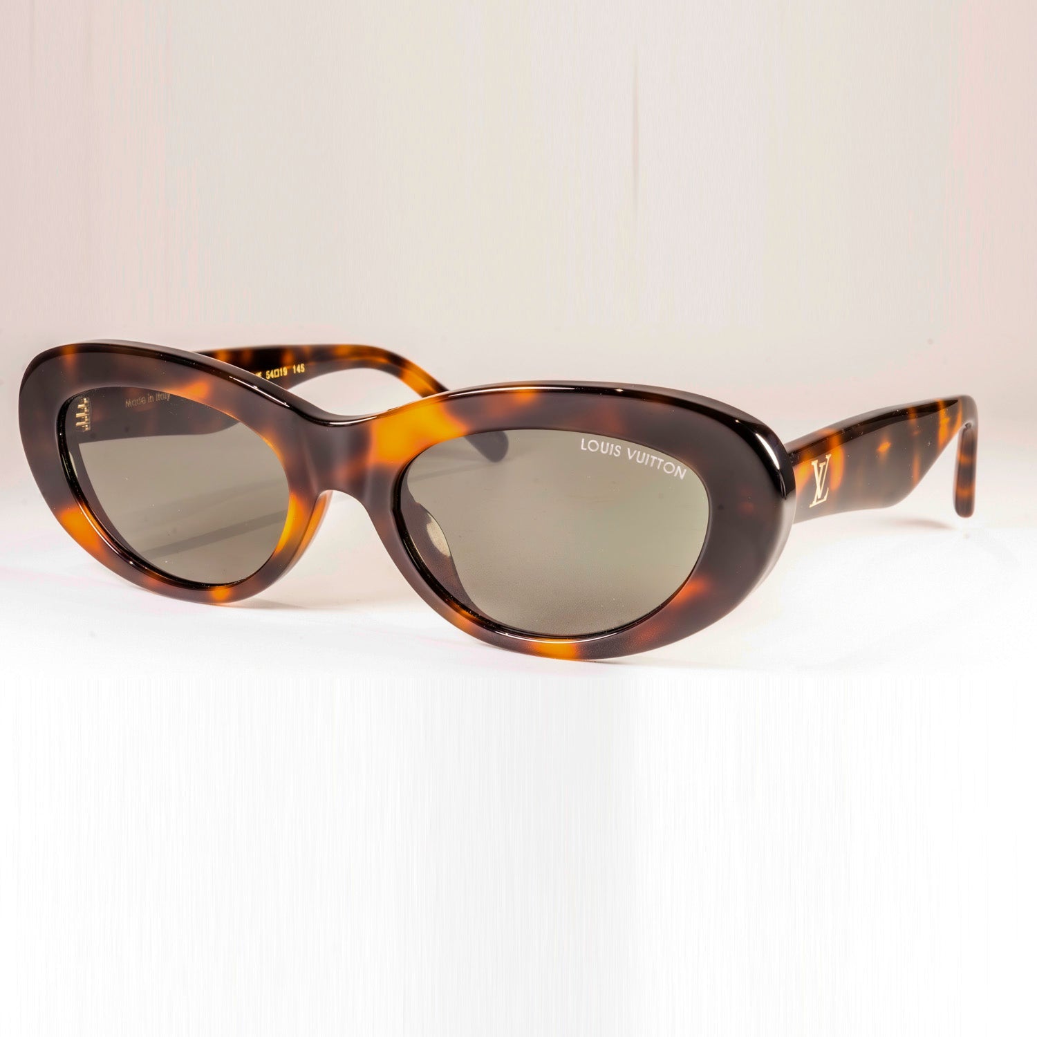 LV Fame Oval Sunglasses - Rosette & Co