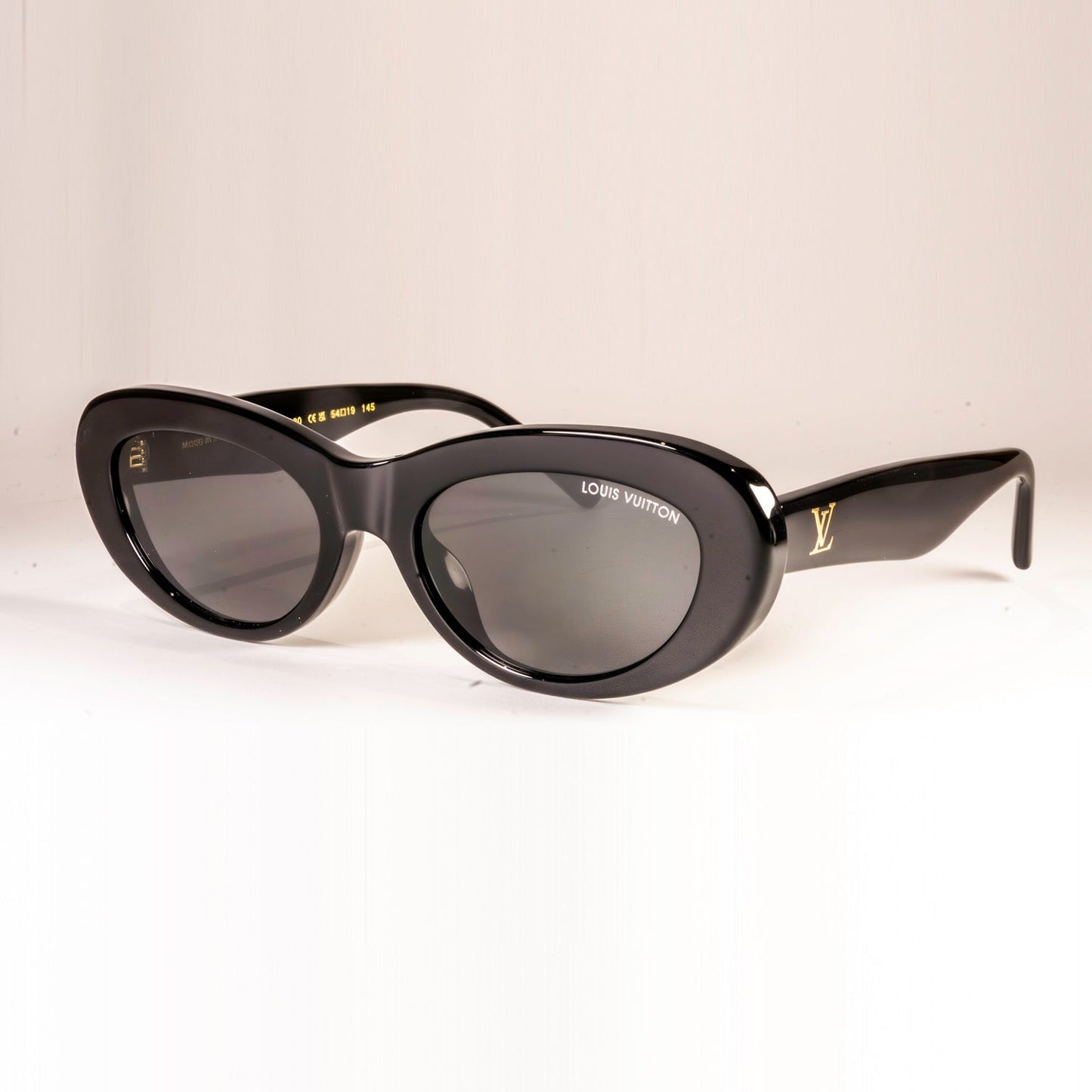 LV Fame Oval Sunglasses - Rosette & Co