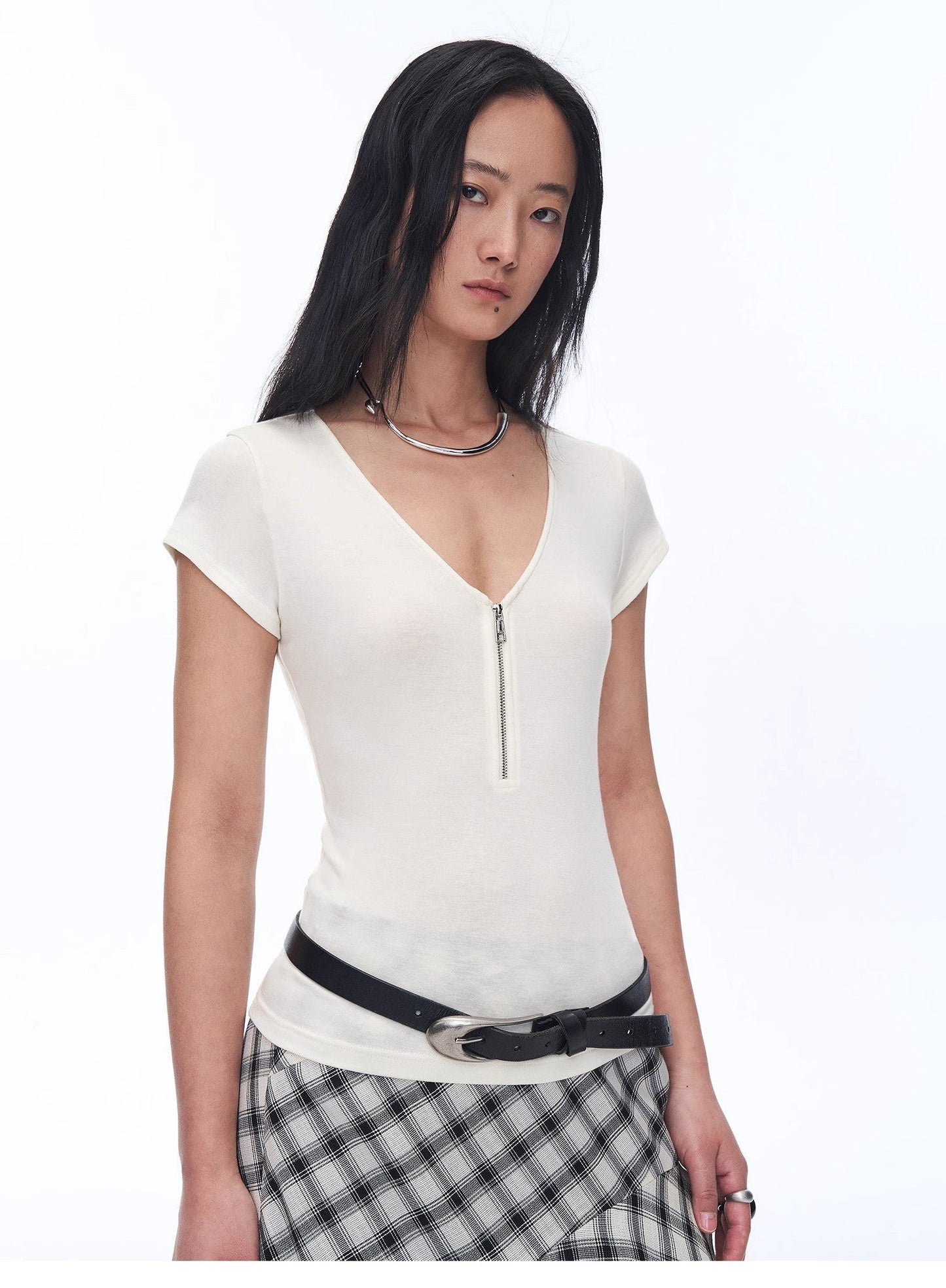 V - neck Zipper T-shirt - Rosette & Co